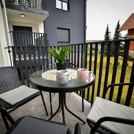 Nora Lux Apartment *