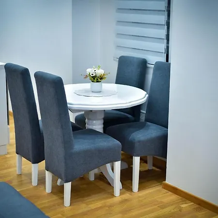Apartment Nora Lux *